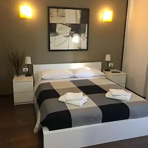 Almi 3*, Rzym Włochy