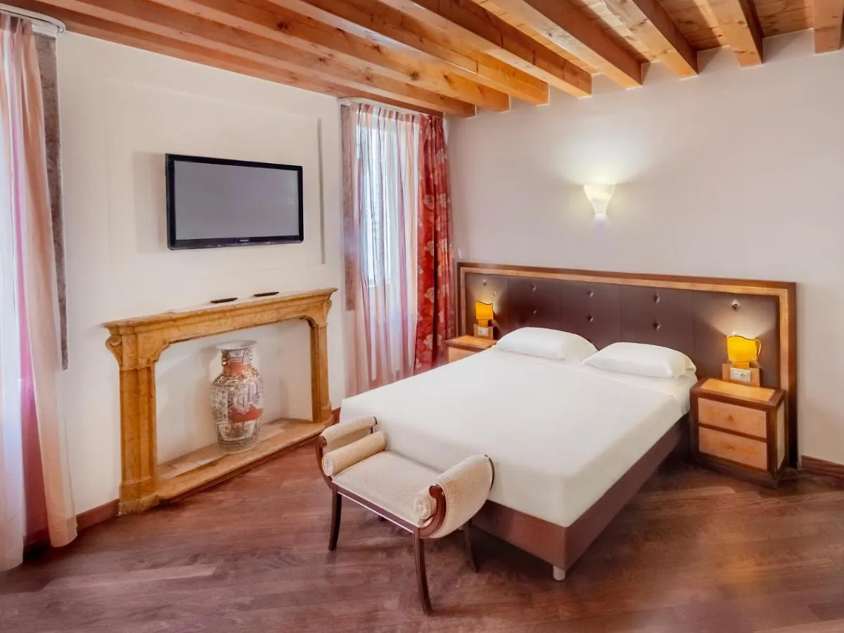 ** Guest house City Centre Rooms And Apartments Verona Italy