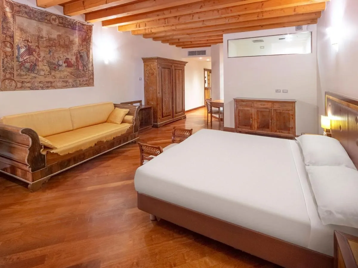 City Centre Rooms And Apartments Verona Italy
