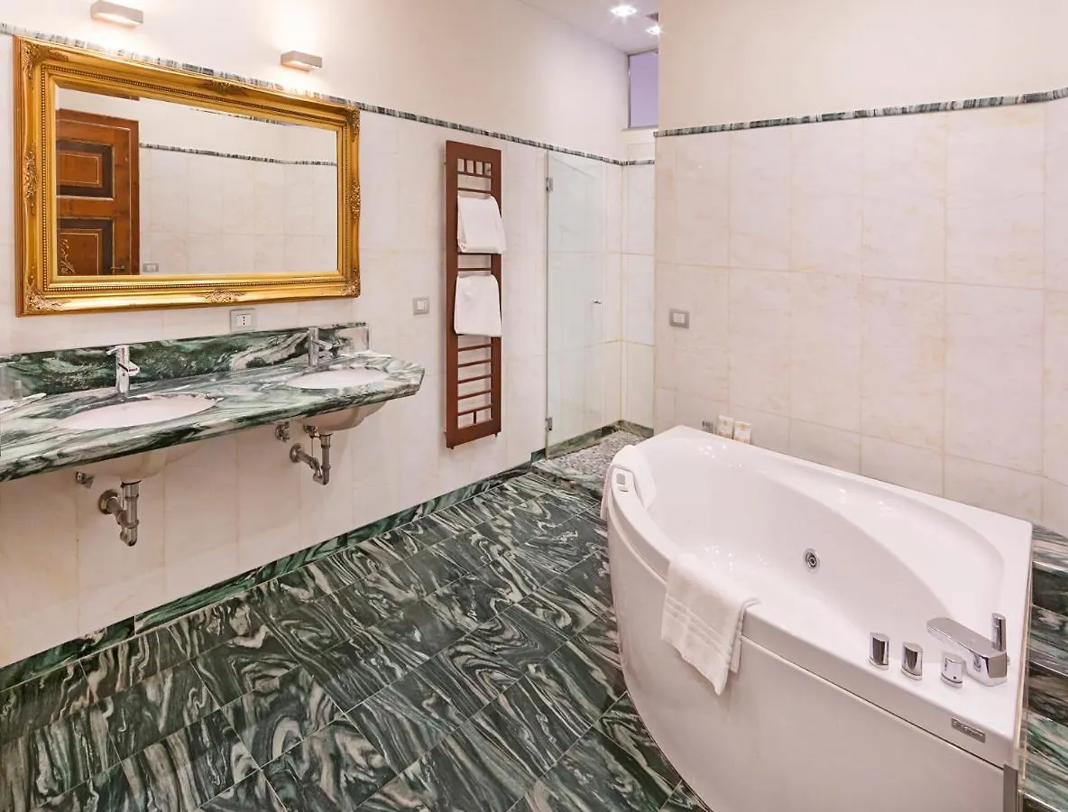City Centre Rooms And Apartments Verona Guest house