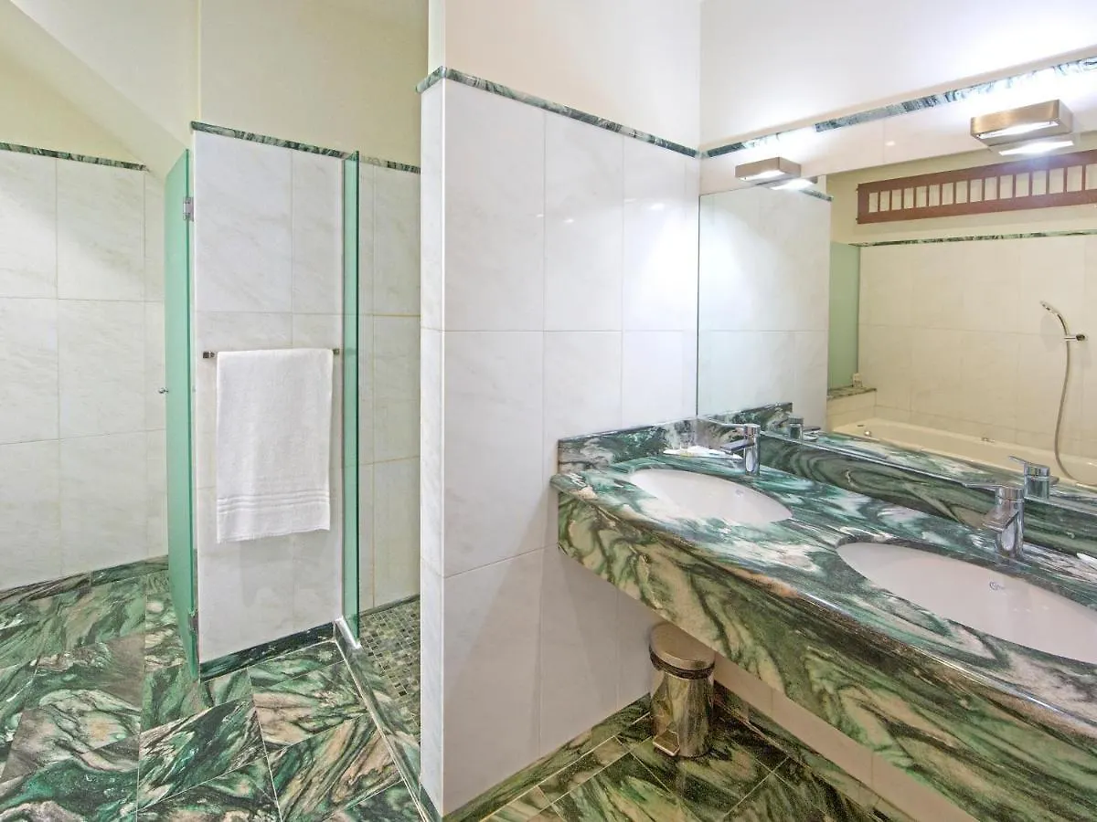 City Centre Rooms And Apartments Verona 2*,  Italy