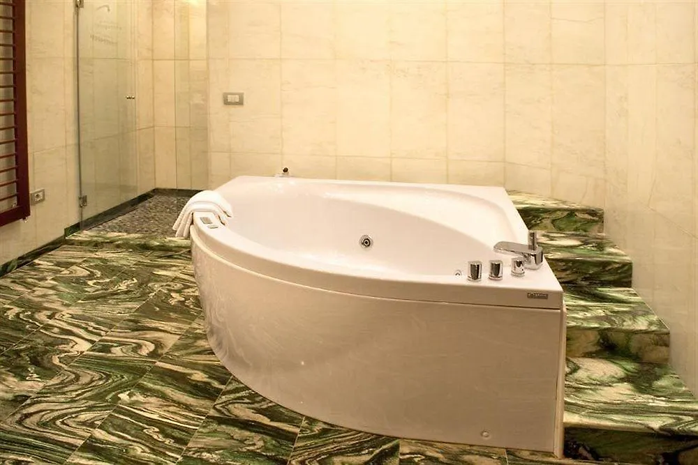 City Centre Rooms And Apartments Verona Guest house