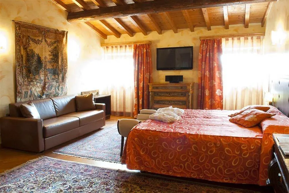 ** Guest house City Centre Rooms And Apartments Verona Italy