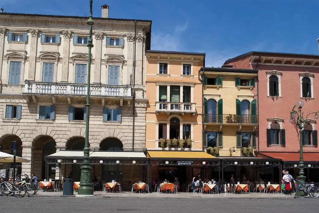 City Centre Rooms And Apartments Verona Italy