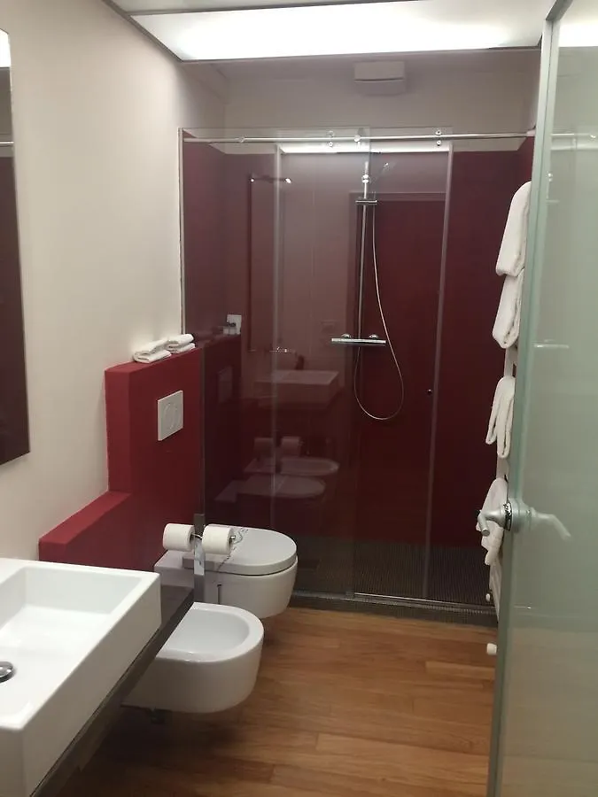 City Centre Rooms And Apartments Verona 2*,  Italy
