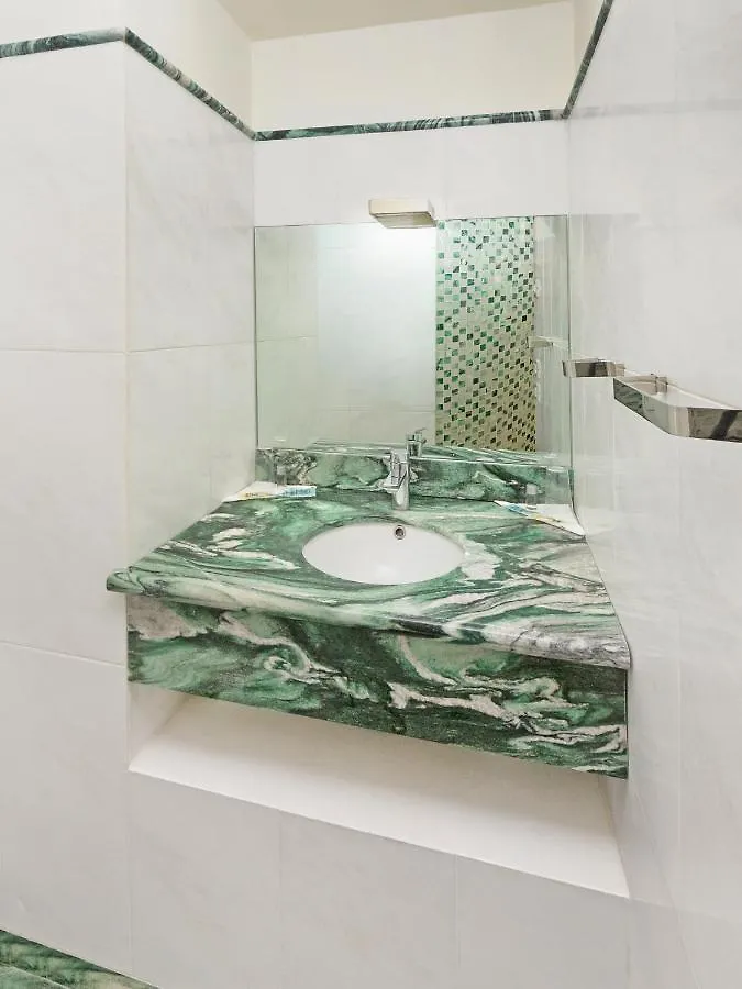 City Centre Rooms And Apartments Verona 2*,  Italien